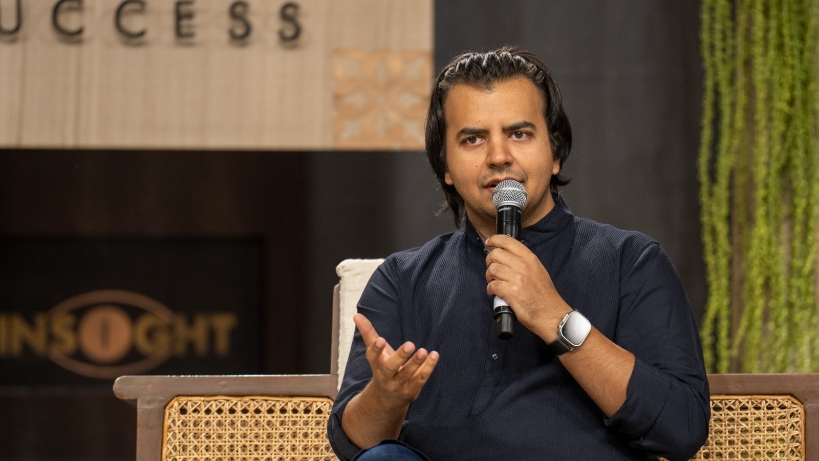  Ola CEO: Gaining Ground in Car-Hailing